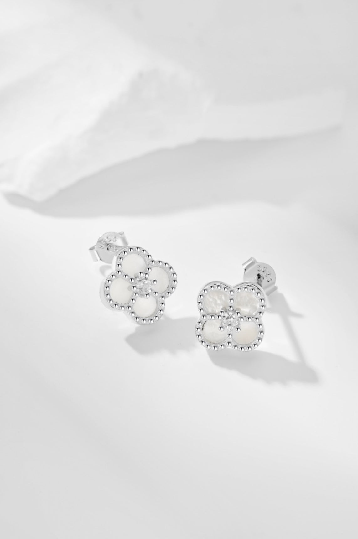 Amary Earrings - White Flower Design - 925 Sterling Silver - Elegant Accessory - Matching Collection - Daily Grace - Perfect Gift - Luxurious Packaging - Handcrafted Elegance - Treasured Keepsake - La Lueure