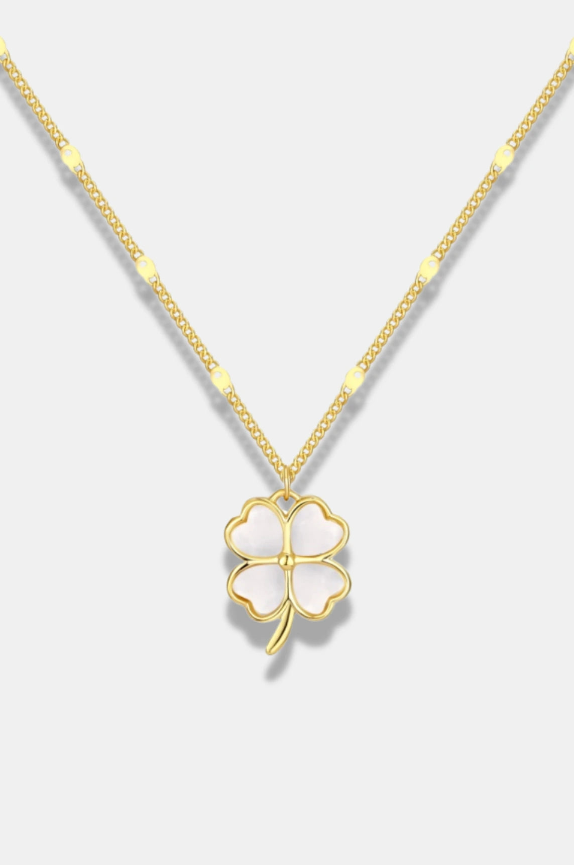 Bianca Necklace - Gold Necklace - White Clover Pendant - 18k Gold Plated - 925 Sterling Silver - Elegant Design - Timeless Elegance - Luxury Jewelry - Perfect Gift - Treasured Keepsake - La Lueuere