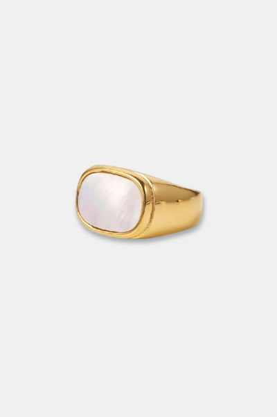 Gold ring, bold gold ring, wide stone ring, statement ring, stainless steel jewelry, waterproof ring, elegant bold design, modern gold ring, stylish jewelry accessory, La Lueure