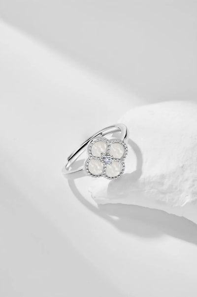 Amary Rings - White Flower Design - 925 Sterling Silver - Elegant Accessory - Matching Collection - Daily Grace - Perfect Gift - Luxurious Packaging - Handcrafted Elegance - Treasured Keepsake - La Lueure