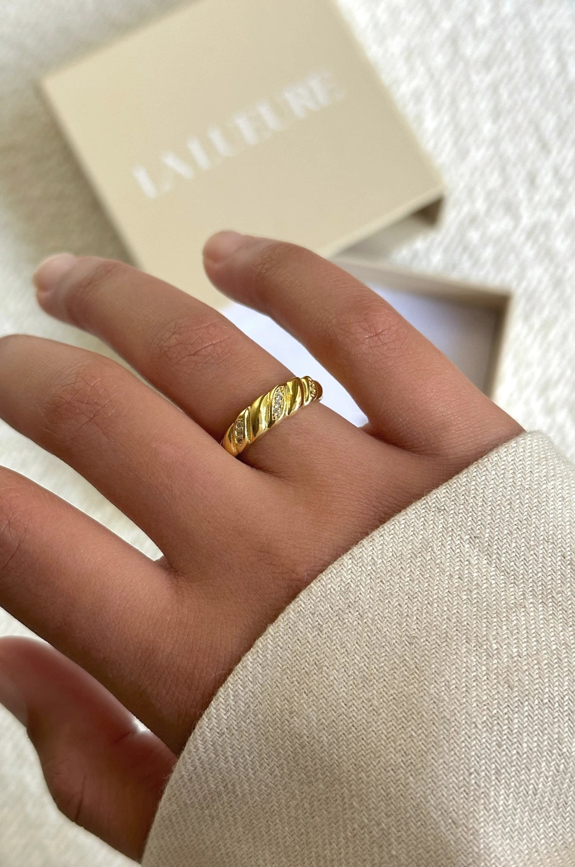 Versailles Ring - Adjustable Ring - 18k Gold Plated - Zirconia Diamonds - Luxury Ring - Intricate Design - Timeless Elegance - Artistic Curves - Distinguished Accessory - Perfect Gift - Croissant Ring - Treasured Keepsake - La Lueure