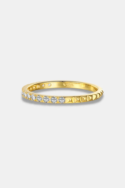 Veza Ring - 18k Gold Plated - Delicate Diamonds - Elegant Jewelry - Everyday Style - Versatile Ring - French Inspired - Sophisticated Design - Luxury Packaging - Quality Craftsmanship - Zircon Grade 5A - Waterproof Jewelry - La Lueure